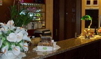 Eden Hotel *